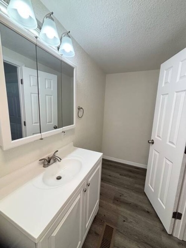 3048 Bolin Lane, Sebring, Florida 33870, 2 Bedrooms Bedrooms, ,2 BathroomsBathrooms,Mobile/manufactured,For Sale,Bolin Lane,11672374