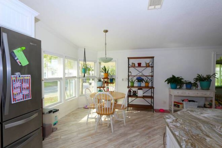 5445 Kingsbridge Dr, Sarasota, Florida 34241, 2 Bedrooms Bedrooms, ,2 BathroomsBathrooms,Mobile/manufactured,For Sale,Kingsbridge Dr,11674079