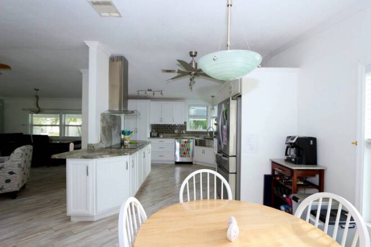 5445 Kingsbridge Dr, Sarasota, Florida 34241, 2 Bedrooms Bedrooms, ,2 BathroomsBathrooms,Mobile/manufactured,For Sale,Kingsbridge Dr,11674079