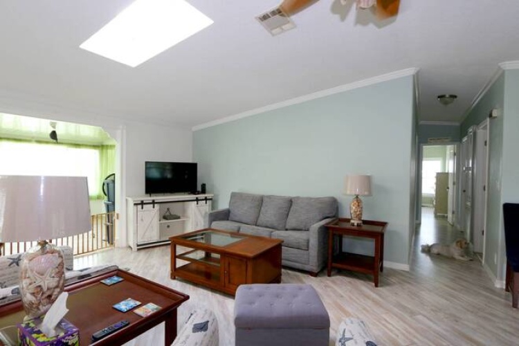 5445 Kingsbridge Dr, Sarasota, Florida 34241, 2 Bedrooms Bedrooms, ,2 BathroomsBathrooms,Mobile/manufactured,For Sale,Kingsbridge Dr,11674079