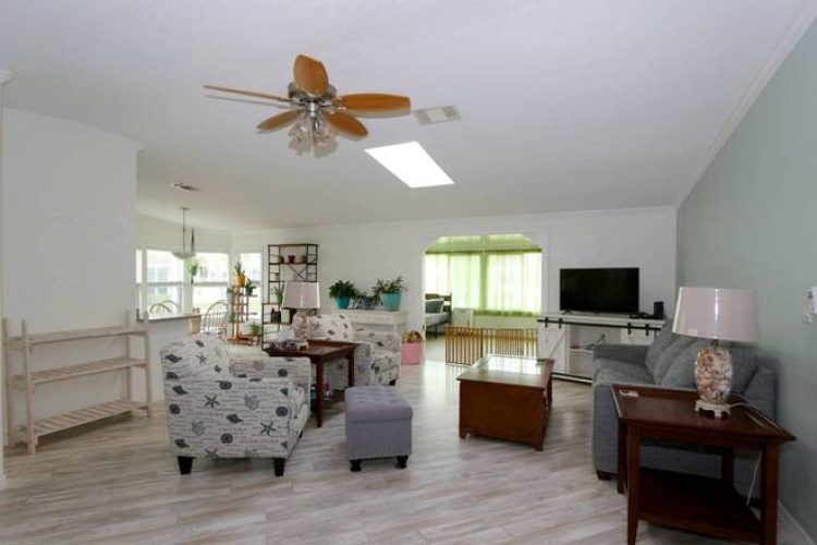 5445 Kingsbridge Dr, Sarasota, Florida 34241, 2 Bedrooms Bedrooms, ,2 BathroomsBathrooms,Mobile/manufactured,For Sale,Kingsbridge Dr,11674079