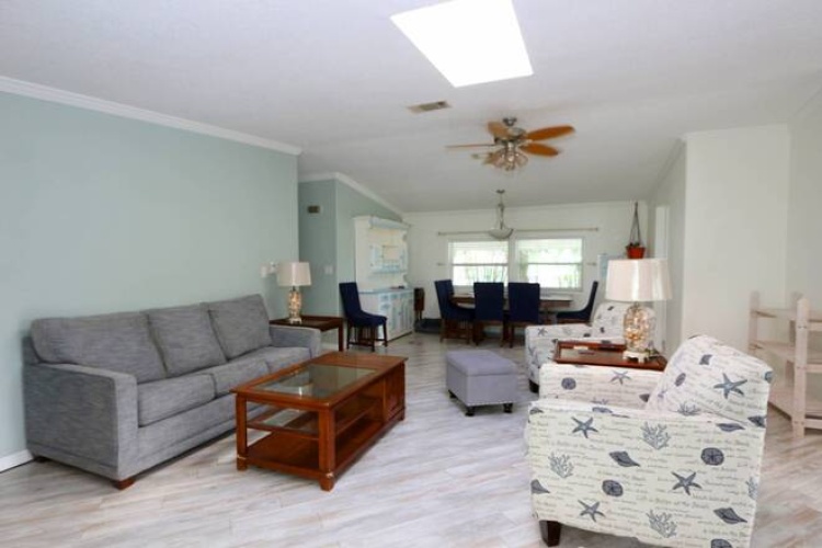 5445 Kingsbridge Dr, Sarasota, Florida 34241, 2 Bedrooms Bedrooms, ,2 BathroomsBathrooms,Mobile/manufactured,For Sale,Kingsbridge Dr,11674079