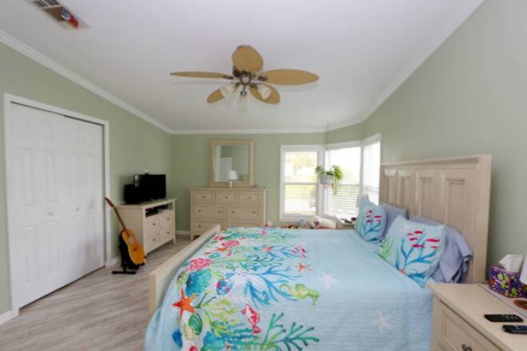 5445 Kingsbridge Dr, Sarasota, Florida 34241, 2 Bedrooms Bedrooms, ,2 BathroomsBathrooms,Mobile/manufactured,For Sale,Kingsbridge Dr,11674079
