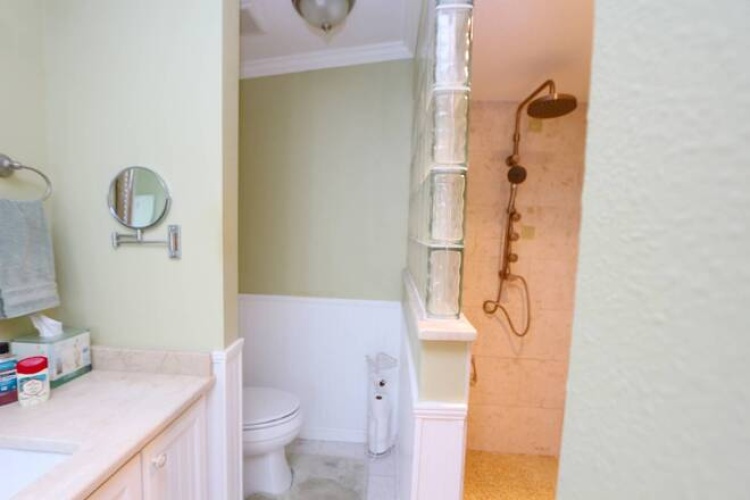 5445 Kingsbridge Dr, Sarasota, Florida 34241, 2 Bedrooms Bedrooms, ,2 BathroomsBathrooms,Mobile/manufactured,For Sale,Kingsbridge Dr,11674079