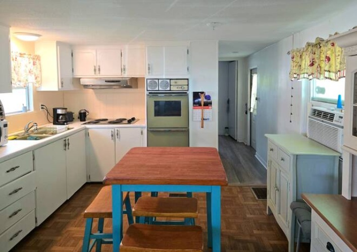 92 5th St East, Nokomis, Florida 34275, 2 Bedrooms Bedrooms, ,2 BathroomsBathrooms,Mobile/manufactured,For Sale,5th St East,11674304