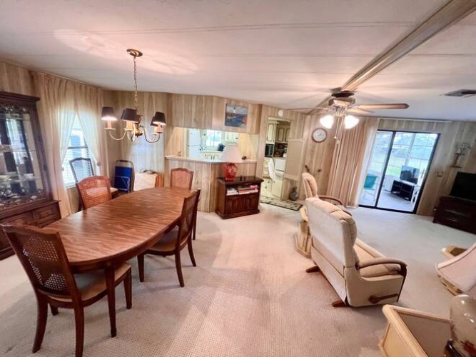 19279 Meadowbrook Ct., North Fort Myers, Florida 33903, 2 Bedrooms Bedrooms, ,2 BathroomsBathrooms,Mobile/manufactured,For Sale,Meadowbrook Ct.,11675798