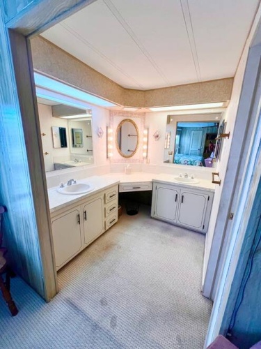 19279 Meadowbrook Ct., North Fort Myers, Florida 33903, 2 Bedrooms Bedrooms, ,2 BathroomsBathrooms,Mobile/manufactured,For Sale,Meadowbrook Ct.,11675798