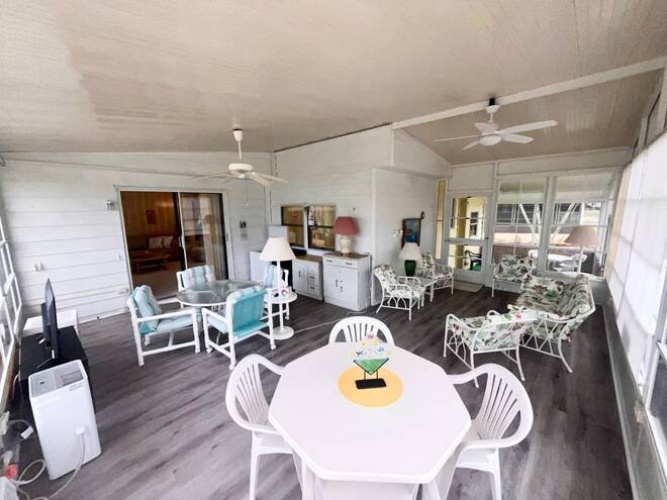 19279 Meadowbrook Ct., North Fort Myers, Florida 33903, 2 Bedrooms Bedrooms, ,2 BathroomsBathrooms,Mobile/manufactured,For Sale,Meadowbrook Ct.,11675798