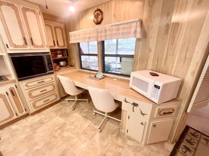 19279 Meadowbrook Ct., North Fort Myers, Florida 33903, 2 Bedrooms Bedrooms, ,2 BathroomsBathrooms,Mobile/manufactured,For Sale,Meadowbrook Ct.,11675798