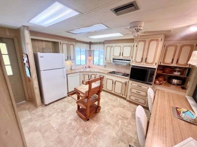 19279 Meadowbrook Ct., North Fort Myers, Florida 33903, 2 Bedrooms Bedrooms, ,2 BathroomsBathrooms,Mobile/manufactured,For Sale,Meadowbrook Ct.,11675798