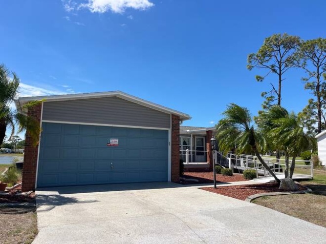 10843 Moss Creek Ct, North Fort Myers, Florida 33903, 3 Bedrooms Bedrooms, ,2 BathroomsBathrooms,Mobile/manufactured,For Sale,Moss Creek Ct,11676672