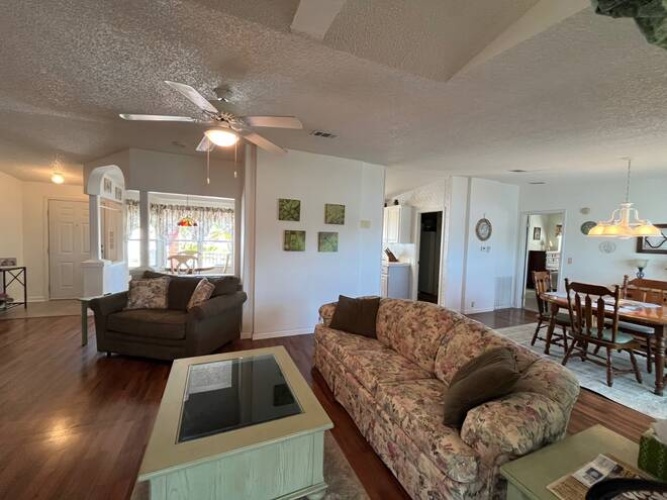 10843 Moss Creek Ct, North Fort Myers, Florida 33903, 3 Bedrooms Bedrooms, ,2 BathroomsBathrooms,Mobile/manufactured,For Sale,Moss Creek Ct,11676672