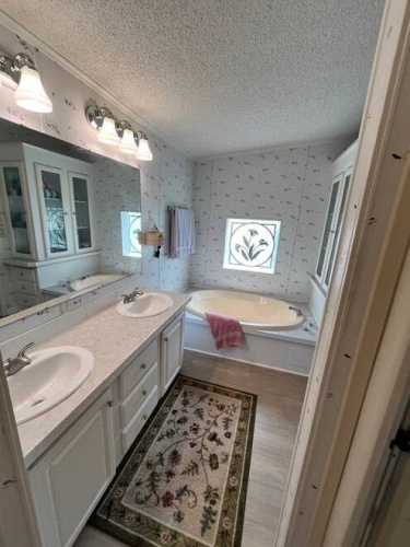 10843 Moss Creek Ct, North Fort Myers, Florida 33903, 3 Bedrooms Bedrooms, ,2 BathroomsBathrooms,Mobile/manufactured,For Sale,Moss Creek Ct,11676672