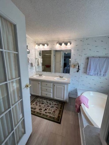 10843 Moss Creek Ct, North Fort Myers, Florida 33903, 3 Bedrooms Bedrooms, ,2 BathroomsBathrooms,Mobile/manufactured,For Sale,Moss Creek Ct,11676672