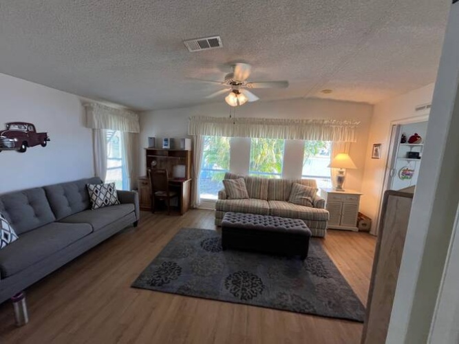 19522 Ravines Ct, North Fort Myers, Florida 33903, 2 Bedrooms Bedrooms, ,2 BathroomsBathrooms,Mobile/manufactured,For Sale,Ravines Ct,11676681