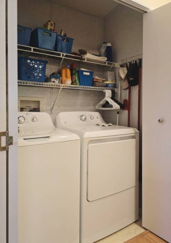 240 Allamanda Circle, Venice, Florida 34285, 2 Bedrooms Bedrooms, ,2 BathroomsBathrooms,Mobile/manufactured,For Sale,Allamanda Circle,11677850