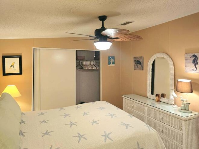 240 Allamanda Circle, Venice, Florida 34285, 2 Bedrooms Bedrooms, ,2 BathroomsBathrooms,Mobile/manufactured,For Sale,Allamanda Circle,11677850