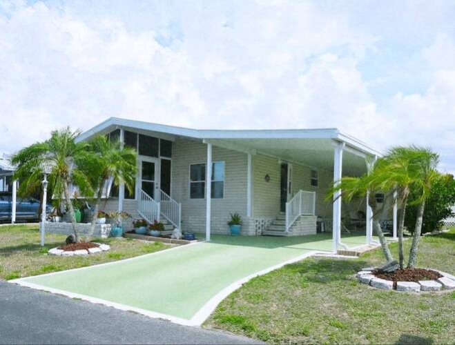 240 Allamanda Circle, Venice, Florida 34285, 2 Bedrooms Bedrooms, ,2 BathroomsBathrooms,Mobile/manufactured,For Sale,Allamanda Circle,11677850