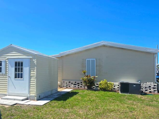 240 Allamanda Circle, Venice, Florida 34285, 2 Bedrooms Bedrooms, ,2 BathroomsBathrooms,Mobile/manufactured,For Sale,Allamanda Circle,11677850