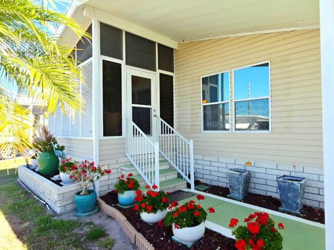 240 Allamanda Circle, Venice, Florida 34285, 2 Bedrooms Bedrooms, ,2 BathroomsBathrooms,Mobile/manufactured,For Sale,Allamanda Circle,11677850