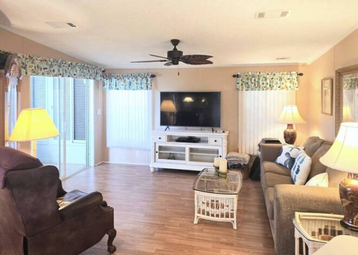 240 Allamanda Circle, Venice, Florida 34285, 2 Bedrooms Bedrooms, ,2 BathroomsBathrooms,Mobile/manufactured,For Sale,Allamanda Circle,11677850