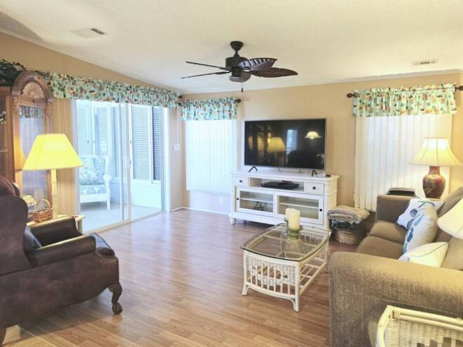 240 Allamanda Circle, Venice, Florida 34285, 2 Bedrooms Bedrooms, ,2 BathroomsBathrooms,Mobile/manufactured,For Sale,Allamanda Circle,11677850