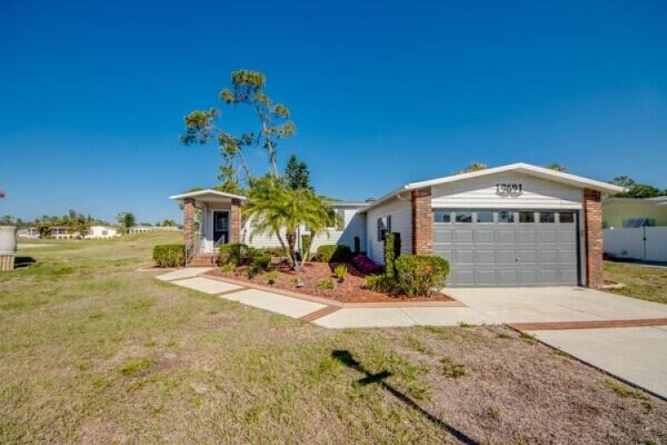 10691 Eagle Trace Ct., North Fort Myers, Florida 33903, 2 Bedrooms Bedrooms, ,2 BathroomsBathrooms,Mobile/manufactured,For Sale,Eagle Trace Ct.,11681224