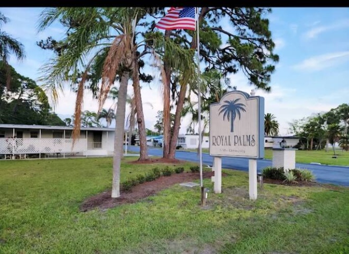 8705 S Tamiami Trail 2nd St, Sarasota, Florida 34238, 1 Bedroom Bedrooms, ,1 BathroomBathrooms,Mobile/manufactured,For Sale,S Tamiami Trail 2nd St,11683944