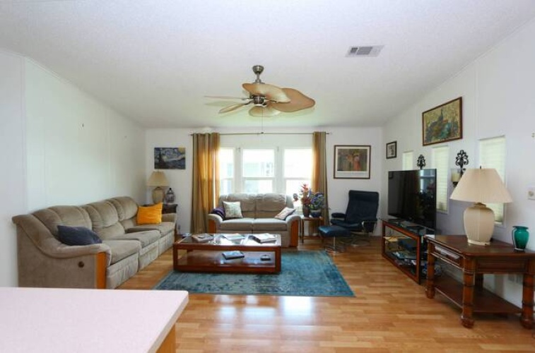 6357 Lichfield Ln, Sarasota, Florida 34241, 2 Bedrooms Bedrooms, ,2 BathroomsBathrooms,Mobile/manufactured,For Sale,Lichfield Ln,11684927