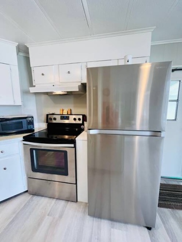 19436 Bermuda Ct., North Fort Myers, Florida 33903, 2 Bedrooms Bedrooms, ,1 BathroomBathrooms,Mobile/manufactured,For Sale,Bermuda Ct.,11686212