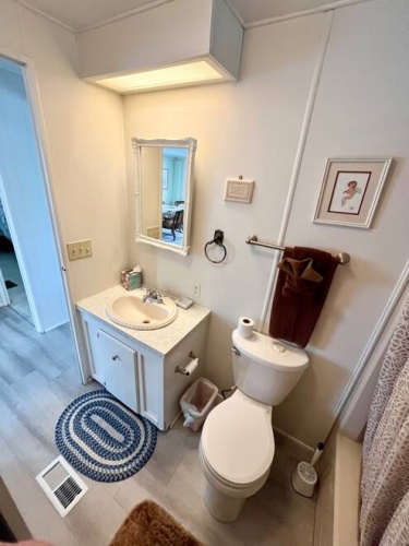 19436 Bermuda Ct., North Fort Myers, Florida 33903, 2 Bedrooms Bedrooms, ,1 BathroomBathrooms,Mobile/manufactured,For Sale,Bermuda Ct.,11686212