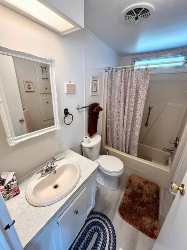 19436 Bermuda Ct., North Fort Myers, Florida 33903, 2 Bedrooms Bedrooms, ,1 BathroomBathrooms,Mobile/manufactured,For Sale,Bermuda Ct.,11686212