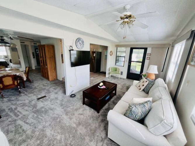 19436 Bermuda Ct., North Fort Myers, Florida 33903, 2 Bedrooms Bedrooms, ,1 BathroomBathrooms,Mobile/manufactured,For Sale,Bermuda Ct.,11686212