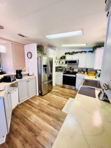 19261 Cedar Crest Ct, North Fort Myers, Florida 33903, 2 Bedrooms Bedrooms, ,2 BathroomsBathrooms,Mobile/manufactured,For Sale,Cedar Crest Ct,11600466