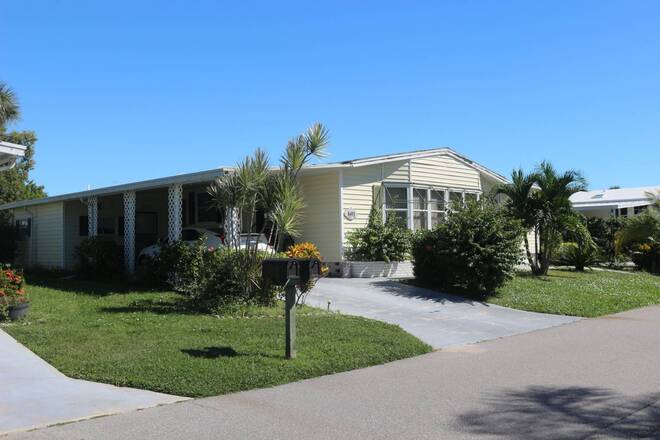 5471 Kingsbridge Dr, Sarasota, Florida 34241, 2 Bedrooms Bedrooms, ,2 BathroomsBathrooms,Mobile/manufactured,For Sale,Kingsbridge Dr,11590869