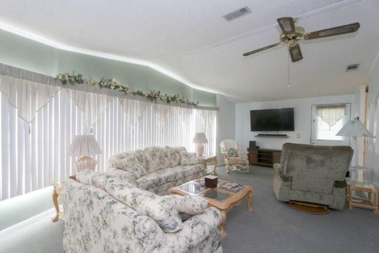 5471 Kingsbridge Dr, Sarasota, Florida 34241, 2 Bedrooms Bedrooms, ,2 BathroomsBathrooms,Mobile/manufactured,For Sale,Kingsbridge Dr,11590869