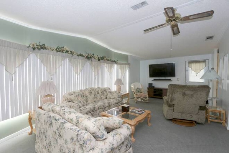 5471 Kingsbridge Dr, Sarasota, Florida 34241, 2 Bedrooms Bedrooms, ,2 BathroomsBathrooms,Mobile/manufactured,For Sale,Kingsbridge Dr,11590869