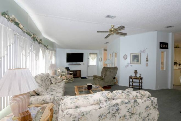 5471 Kingsbridge Dr, Sarasota, Florida 34241, 2 Bedrooms Bedrooms, ,2 BathroomsBathrooms,Mobile/manufactured,For Sale,Kingsbridge Dr,11590869