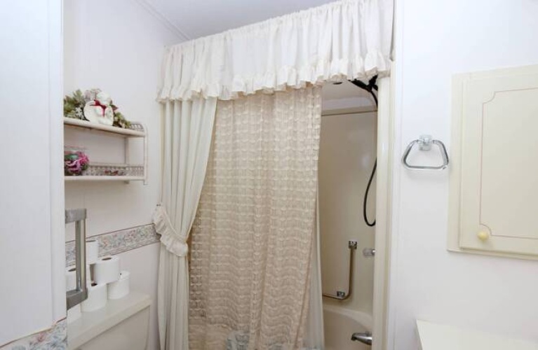 5471 Kingsbridge Dr, Sarasota, Florida 34241, 2 Bedrooms Bedrooms, ,2 BathroomsBathrooms,Mobile/manufactured,For Sale,Kingsbridge Dr,11590869