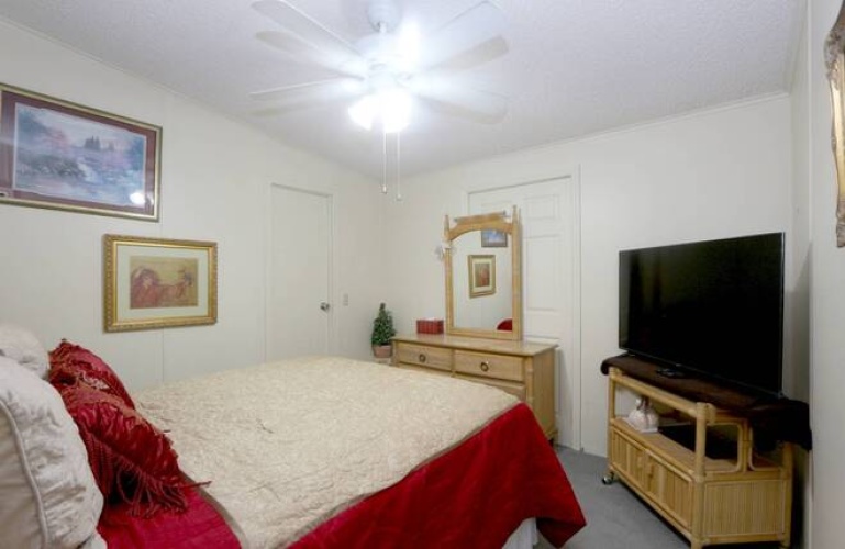 5471 Kingsbridge Dr, Sarasota, Florida 34241, 2 Bedrooms Bedrooms, ,2 BathroomsBathrooms,Mobile/manufactured,For Sale,Kingsbridge Dr,11590869