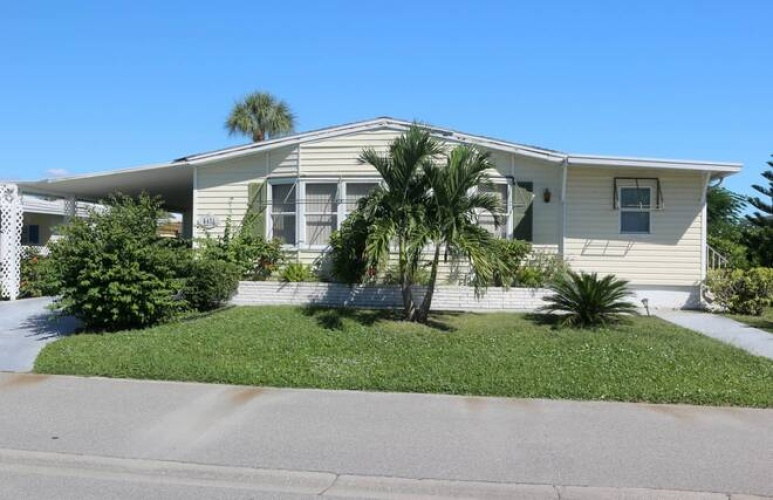 5471 Kingsbridge Dr, Sarasota, Florida 34241, 2 Bedrooms Bedrooms, ,2 BathroomsBathrooms,Mobile/manufactured,For Sale,Kingsbridge Dr,11590869
