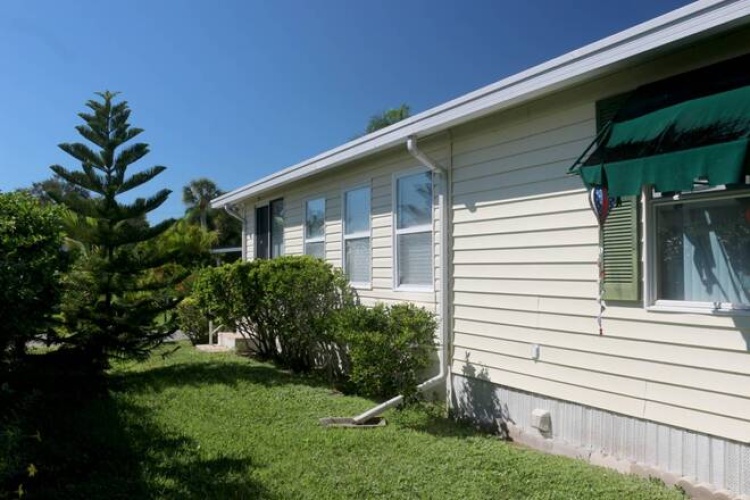5471 Kingsbridge Dr, Sarasota, Florida 34241, 2 Bedrooms Bedrooms, ,2 BathroomsBathrooms,Mobile/manufactured,For Sale,Kingsbridge Dr,11590869