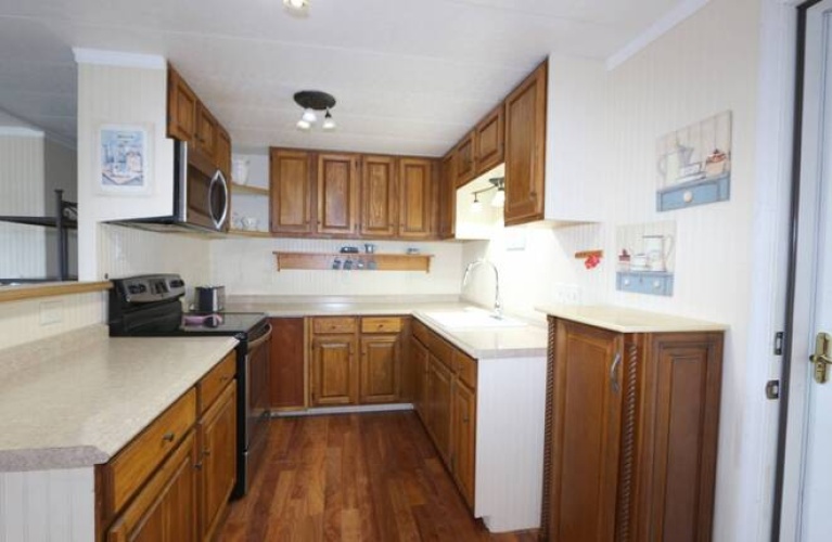 3115 Saralake Dr N, Sarasota, Florida 34239, 1 Bedroom Bedrooms, ,1 BathroomBathrooms,Mobile/manufactured,For Sale,Saralake Dr N,11689073