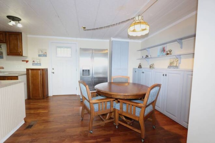 3115 Saralake Dr N, Sarasota, Florida 34239, 1 Bedroom Bedrooms, ,1 BathroomBathrooms,Mobile/manufactured,For Sale,Saralake Dr N,11689073