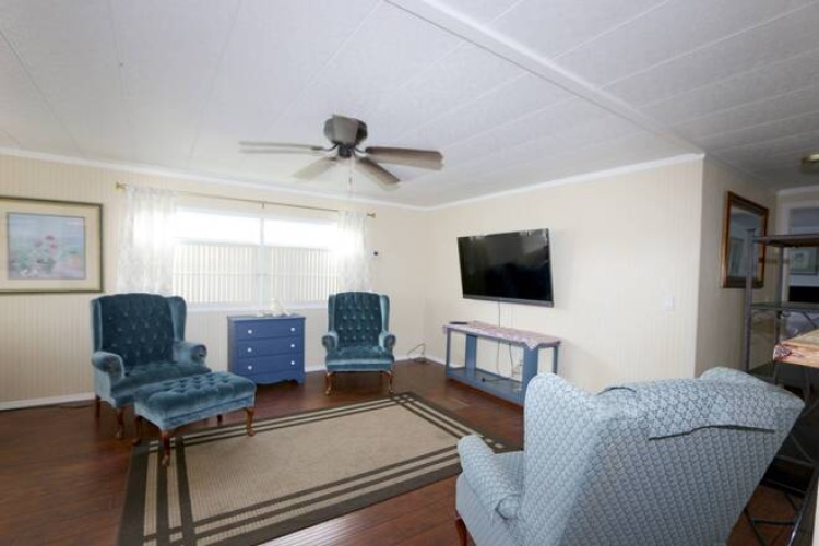 3115 Saralake Dr N, Sarasota, Florida 34239, 1 Bedroom Bedrooms, ,1 BathroomBathrooms,Mobile/manufactured,For Sale,Saralake Dr N,11689073