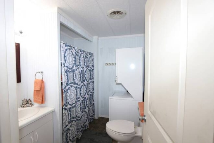 3115 Saralake Dr N, Sarasota, Florida 34239, 1 Bedroom Bedrooms, ,1 BathroomBathrooms,Mobile/manufactured,For Sale,Saralake Dr N,11689073