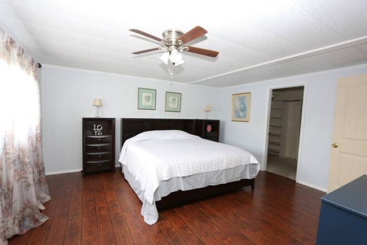 3115 Saralake Dr N, Sarasota, Florida 34239, 1 Bedroom Bedrooms, ,1 BathroomBathrooms,Mobile/manufactured,For Sale,Saralake Dr N,11689073