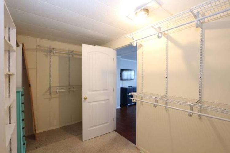 3115 Saralake Dr N, Sarasota, Florida 34239, 1 Bedroom Bedrooms, ,1 BathroomBathrooms,Mobile/manufactured,For Sale,Saralake Dr N,11689073