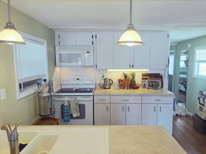 118 Bay St, Venice, Florida 34285, 2 Bedrooms Bedrooms, ,1 BathroomBathrooms,Mobile/manufactured,For Sale,Bay St,11690271