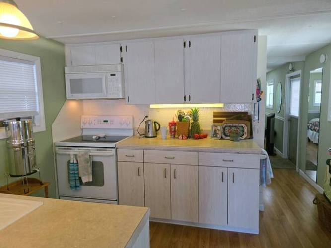 118 Bay St, Venice, Florida 34285, 2 Bedrooms Bedrooms, ,1 BathroomBathrooms,Mobile/manufactured,For Sale,Bay St,11690271